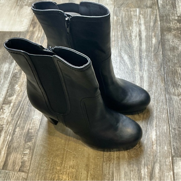 Bar III Sleek Black Heeled Boots Size 10 - Picture 5 of 16